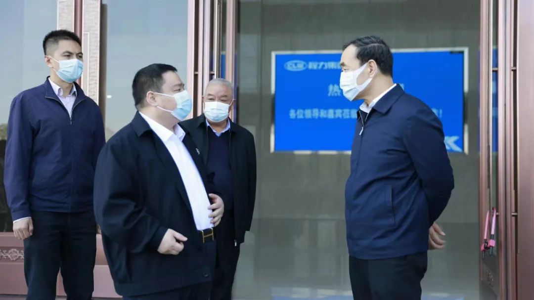 氫燃料電池整車及新能源中卡、重卡生產(chǎn)線將落戶隨州程力汽車集團(tuán)----湖北省副省長(zhǎng)趙海山一行領(lǐng)導(dǎo)視察程力汽車集團(tuán)指導(dǎo)工作